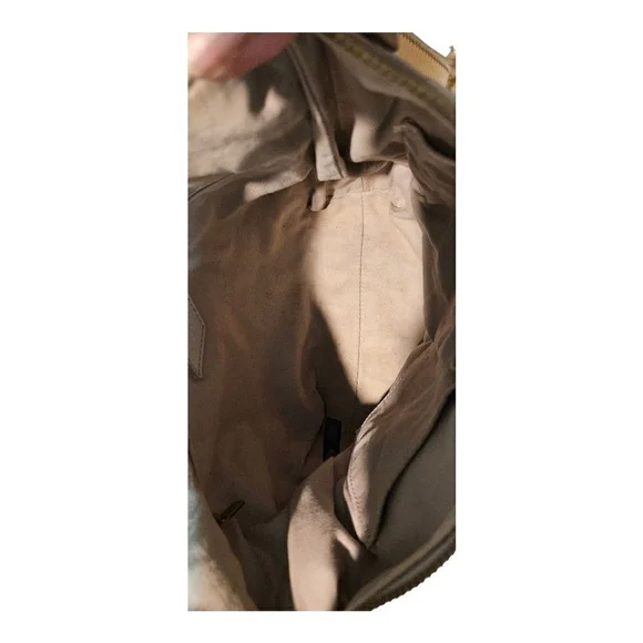 Fossil Women Two-Tone Leather Crossbody Handbag Size Medium. - Picture 3 of 14